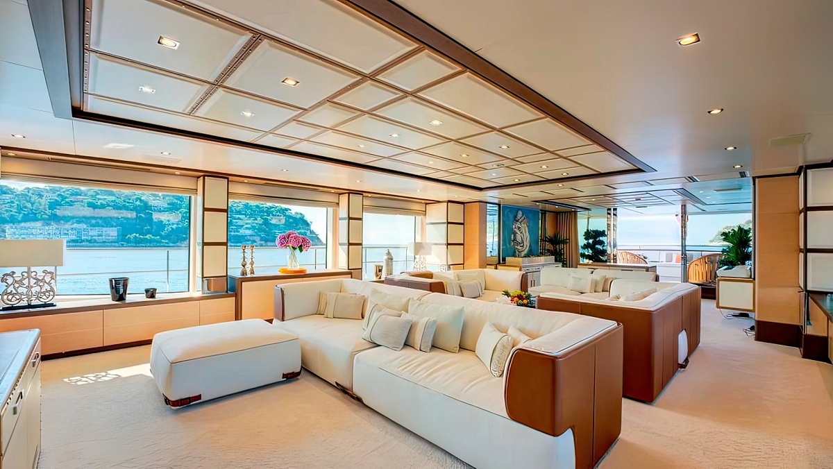 Аренда мега яхты Benetti Crystal 140 - Nela во Франции